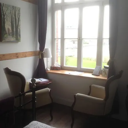 Muehlenvilla Am Buetzower Hafen Bed & Breakfast 3*